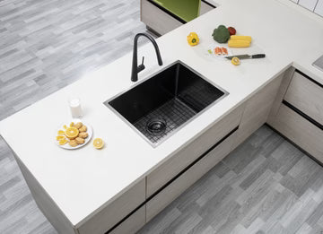 600 Hand-Made Kitchen Sink